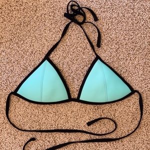 Triangl Bikini Top